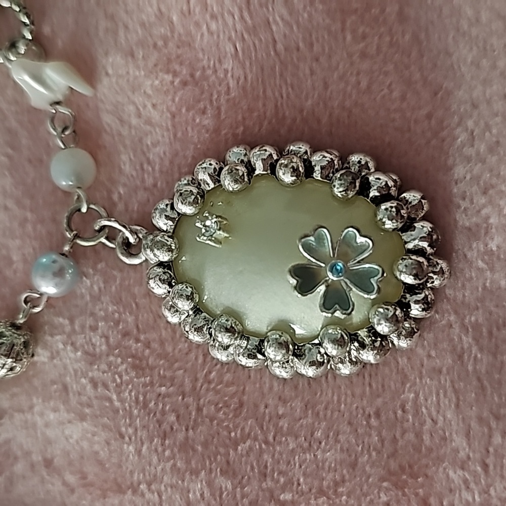 Vintage Avon detailed necklace - Picture 2 of 6